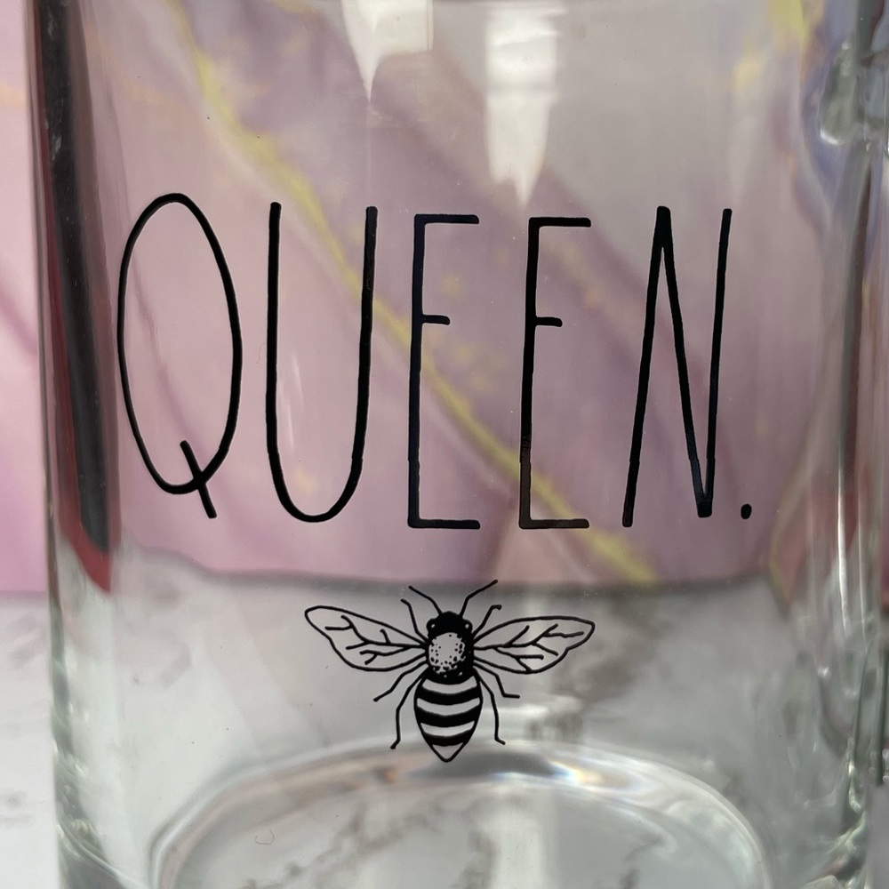🐝 Rae Dunn Queen Bee Glass Mug